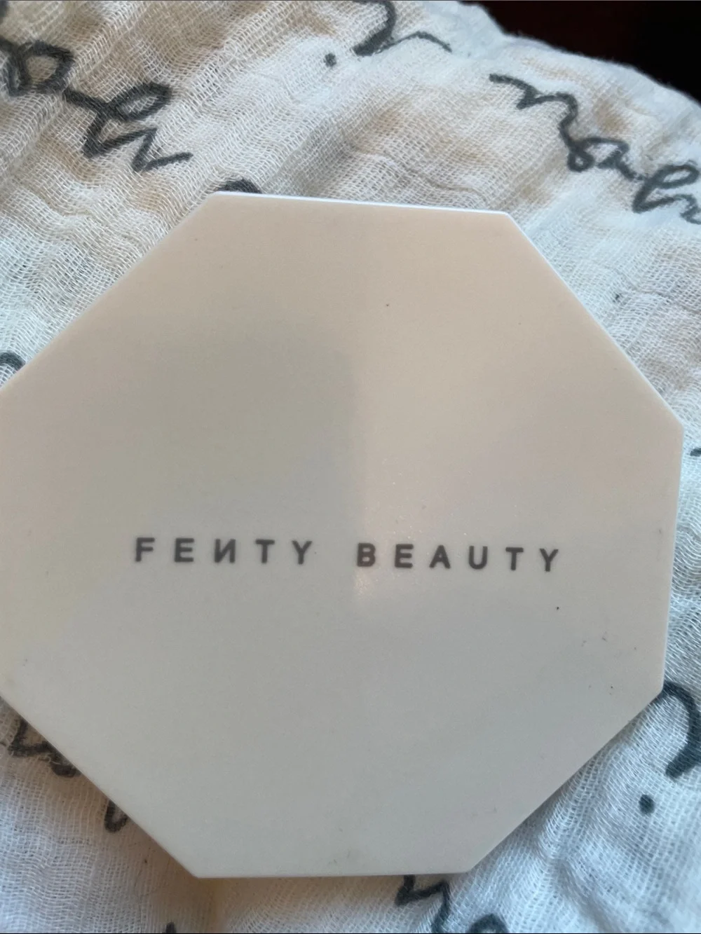 Fenty Beauty Trophy Wife Highlighter Compact KILLAWATT FREESTYLE HIGHLIGHTER